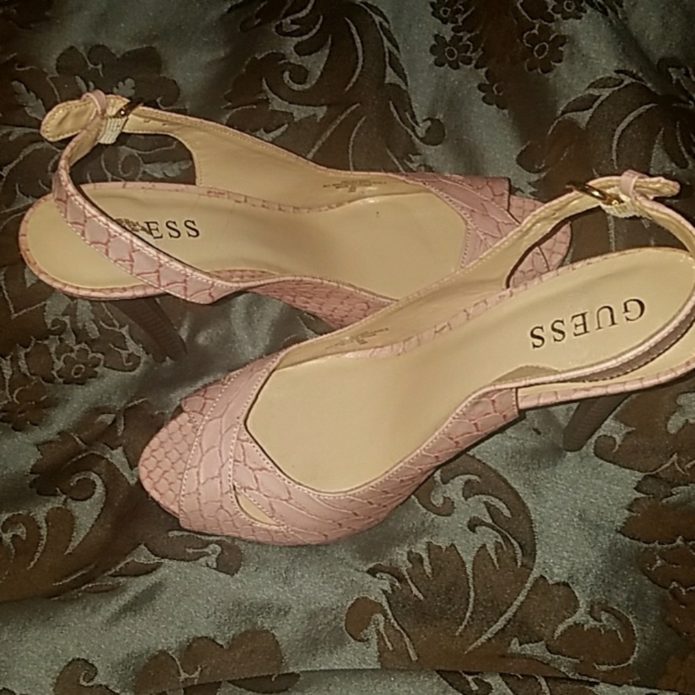 Guess Peep Toe